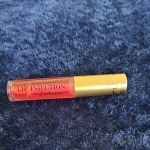Travel Size Too Faced Lip Injection Extreme - Bubblegum Yum